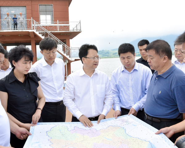 省委副书记,省长景俊海在我市检查指导防汛工作